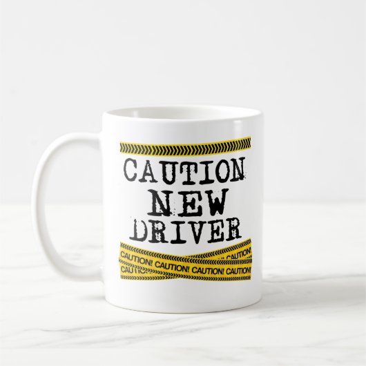 おもしろいな注意の最近認可される新しい運転者のコーヒー・マグ コーヒーマグカップ (左)