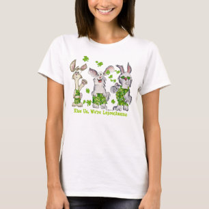 おもしろいな漫画のアイルランドのシャムロックの小妖精のTシャツ Tシャツ