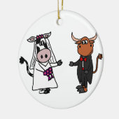 おもしろいな牛およびBullの結婚式 セラミックオーナメント (左)