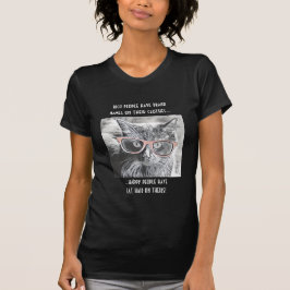 おもしろいな猫のワイシャツは、幸せな人々猫の毛を身に着けています! Tシャツ