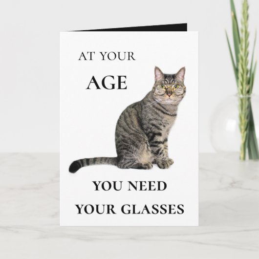 おもしろいな猫のワイングラスの誕生日の挨拶状 カード (正面)