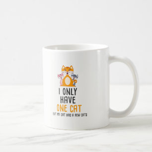おもしろいな猫の恋人のギフト-私に1匹の猫だけがあります。 コーヒーマグカップ