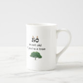おもしろいな第50誕生日のコーヒーか茶マグ ボーンチャイナマグカップ (右)