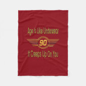 おもしろいな第90誕生日プレゼント。 年齢は下着のようです フリースブランケット (正面)