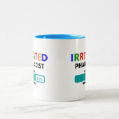 おもしろいな薬剤師のローディングのTシャツ ツートーンマグカップ (中央)
