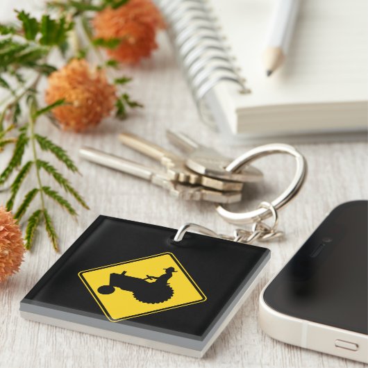 おもしろいな農場トラクターの交通標識の警告 キーホルダー (正面右)