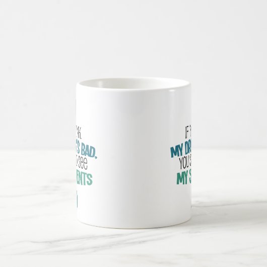 おもしろいな運転インストラクターの先生のコーヒー・マグの運転者 コーヒーマグカップ (中央)