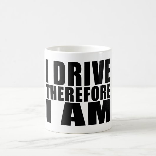 おもしろいな運転者は従って私が私をある運転する冗談を引用します コーヒーマグカップ (中央)