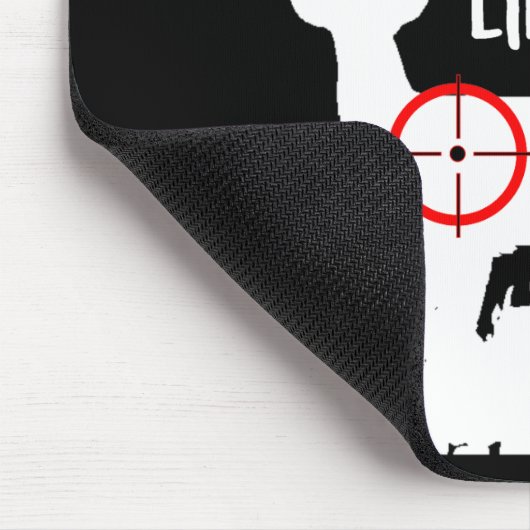 おもしろいな食料雑貨品店の狩りの人の引用文の木びき台のシカ マウスパッド (コーナー)