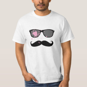 おもしろいな髭およびサングラス Tシャツ