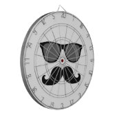 おもしろいな髭および黒いサングラス ダーツボード (正面左)