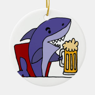 おもしろいな鮫の飲むビール セラミックオーナメント