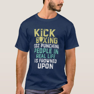 おもしろいなKickboxingのTシャツのカッコいいのスポーツの服装 Tシャツ