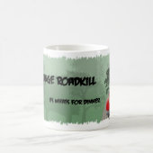 おもしろいなRoadkillの夕食のマグ コーヒーマグカップ (中央)