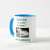 おもしろいなSnarly犬のライオンの一見 マグカップ (正面左)