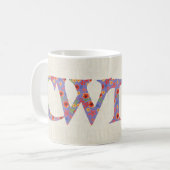 おもしろいのコーヒー・マグ、ウェールズ花のCwtchのスローガン、 コーヒーマグカップ (正面左)