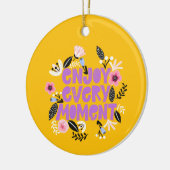 おもしろいのデザインが女性の日を明るくする セラミックオーナメント (左)