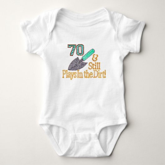 おもしろいのユーモアの彼女のための園芸第70誕生日プレゼント彼 Tシャツ (正面)