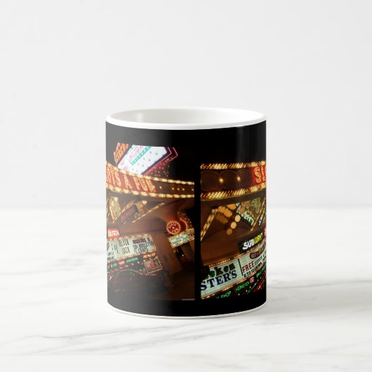 おもしろいのラスベガスのビールのジョッキに細長い穴をつけます コーヒーマグカップ (中央)