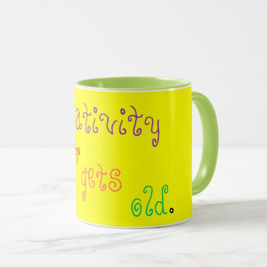 おもしろいの創造性は決して古いマグカップを取得しない マグカップ (正面右)