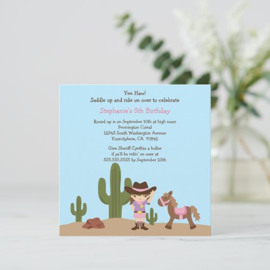 おもしろいの女性のカーボーイの西部の女の子の誕生日のパーティの招待状 招待状 (スタンド正面)