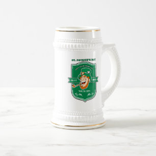 おもしろいの小妖精のバッジのデザインのセントパトリックの日のマグ ビールジョッキ