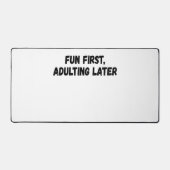 おもしろいの最初の姦淫 デスクマット (正面)