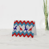 おもしろいの男の子の恐竜の赤く青いシェブロンパターン カード (正面)