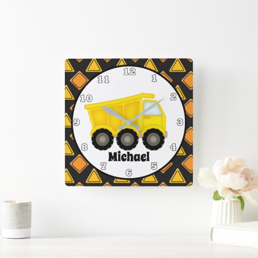 おもしろいの男の子部屋の建築のダンプトラックの時計 スクエア壁時計 (ホーム)
