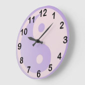 おもしろいの紫色の陰陽 ラージ壁時計 (傾斜)