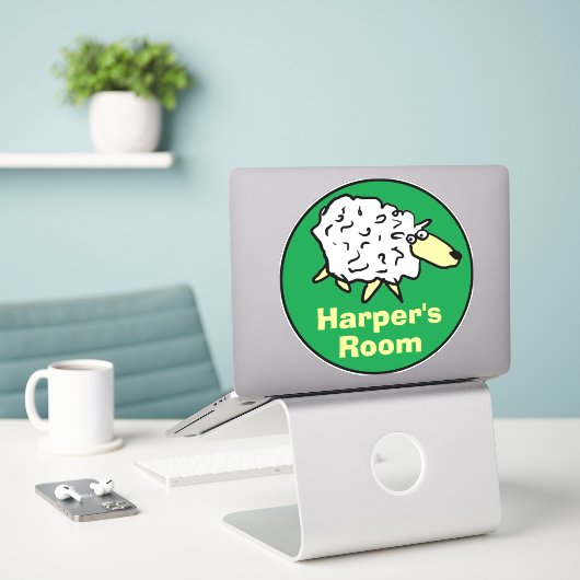 おもしろいの羊の漫画を描く子供用の寝室のドア シール (デスク上のノートパソコン)