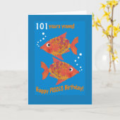 おもしろいの金魚の魚類のカスタムなバースデー・カード カード (黄色い花)