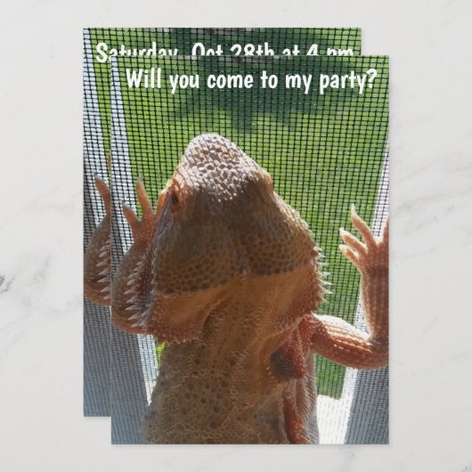おもしろいの髭があるドラゴンの誕生日のパーティの招待状 招待状 (正面/裏面)