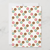 おもしろいはドーナツドーナツ女の子の第1誕生日を振りかけます 招待状 (裏面)