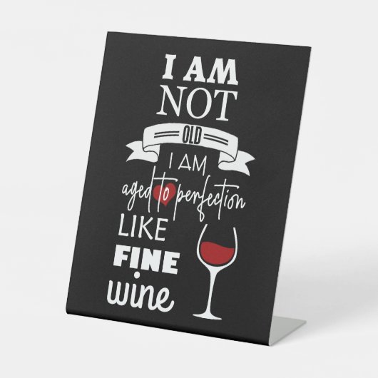 おもしろいを熟成した完璧なワインの引用文プラーク 台座サイン (正面)