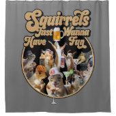 おもしろいを食べたいリス シャワーカーテン (正面)