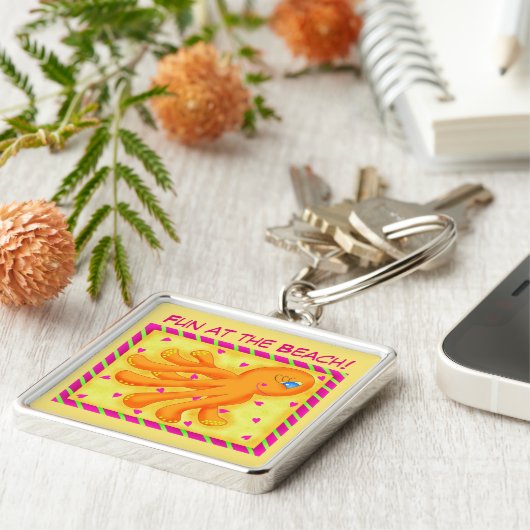 おもしろいアットビーチウィムシータコイエローオレンジ キーホルダー (側面)