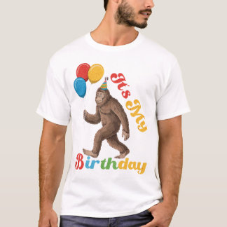 おもしろいイズマイ誕生日ビッグフットサスカッチパーティー Tシャツ