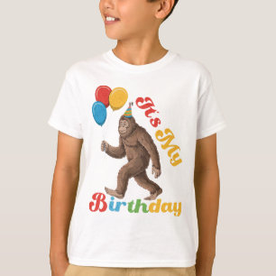 おもしろいイズマイ誕生日ビッグフットサスカッチパーティー Tシャツ