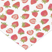 おもしろいイチゴ模様 ショートテーブルランナー (コーナー)