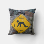 おもしろいウィノシンピロー！ クッション (裏面)