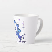 おもしろいエイリアン猫 – 「トイレに行こう」 カフェラテマグ (右アングル)