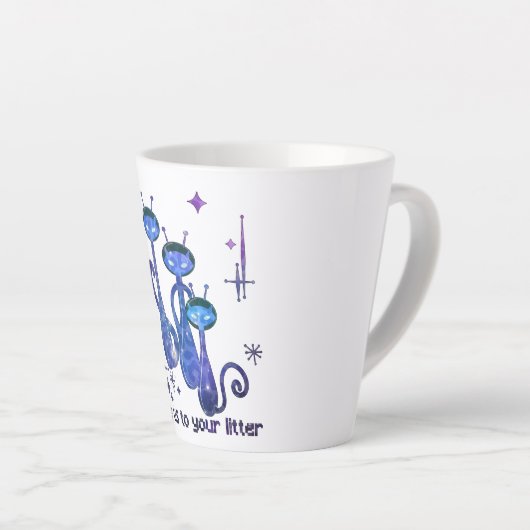 おもしろいエイリアン猫 – 「トイレに行こう」 カフェラテマグ (右アングル)