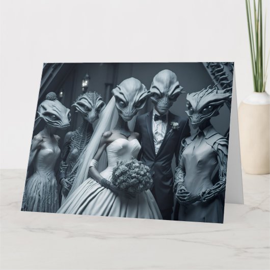 おもしろいエイリアンSCI-FI結婚おめでとう カード (正面)