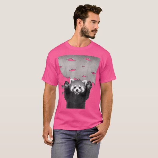 おもしろいエイリアンUfo侵攻の赤パンダセルフィー Tシャツ (正面フル)