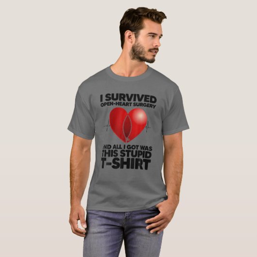 おもしろいオープンハート手術ア男性へート女性ハートT Tシャツ (正面フル)