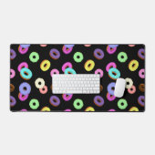 おもしろいカッコいいカラフルドーナツのパターン黒 デスクマット (キーボード&マウス)