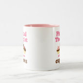 おもしろいカップケーキの理学療法士のために働きます ツートーンマグカップ (中央)