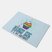 おもしろいカップケ吹ーキキャンドル私の誕生日 ドアマット (アングル)