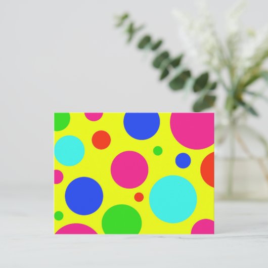 おもしろいカラフルビッグ水玉模様 ポストカード (スタンド正面)
